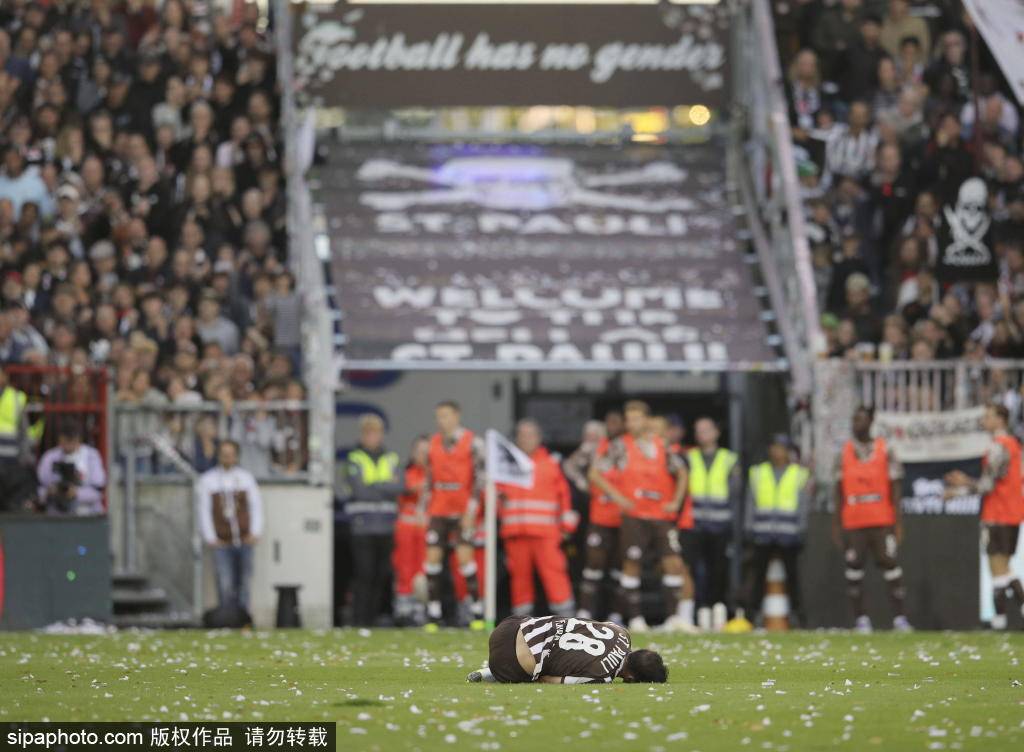 弗拉霍维奇的逆转之夜：替补出场2射1传，绝平多特的背后故事与战术分析